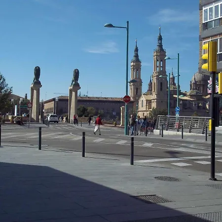 Acogedor Apartamento En El Rabal Zaragoza